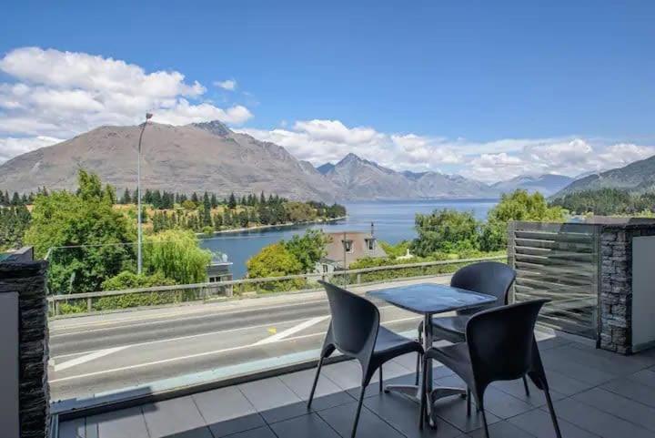 Luxury Lakeview 2 Bedroom Apartment Queenstown Dış mekan fotoğraf